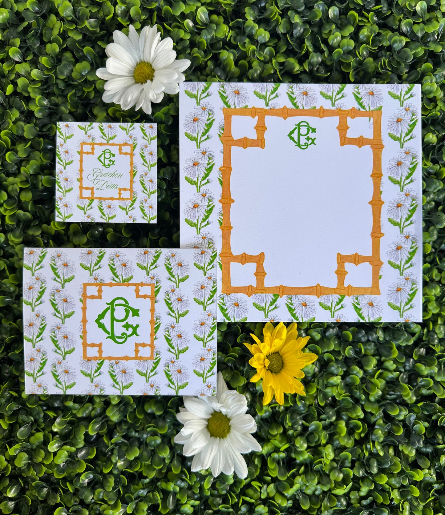 Daisy Monogram Stationery Set